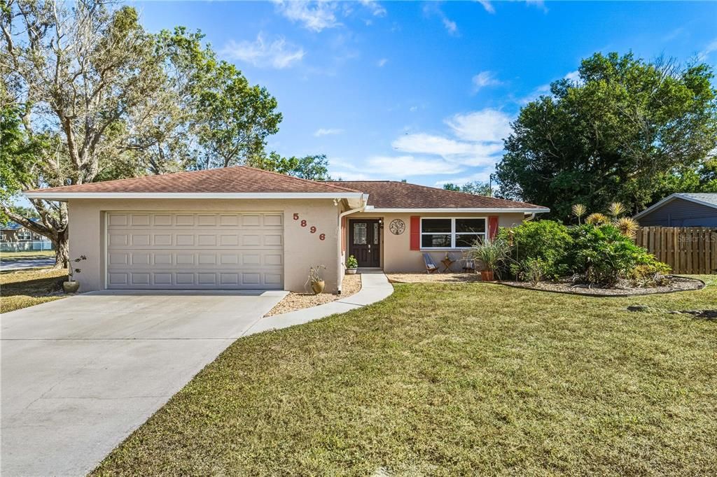 For Sale: $510,000 (4 beds, 2 baths, 1662 Square Feet)