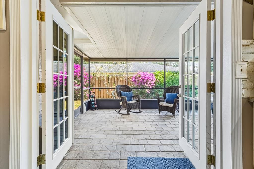 For Sale: $510,000 (4 beds, 2 baths, 1662 Square Feet)