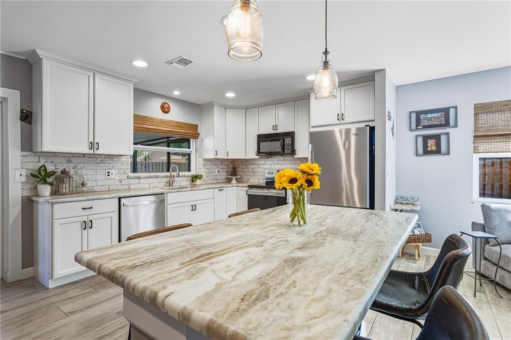 For Sale: $510,000 (4 beds, 2 baths, 1662 Square Feet)