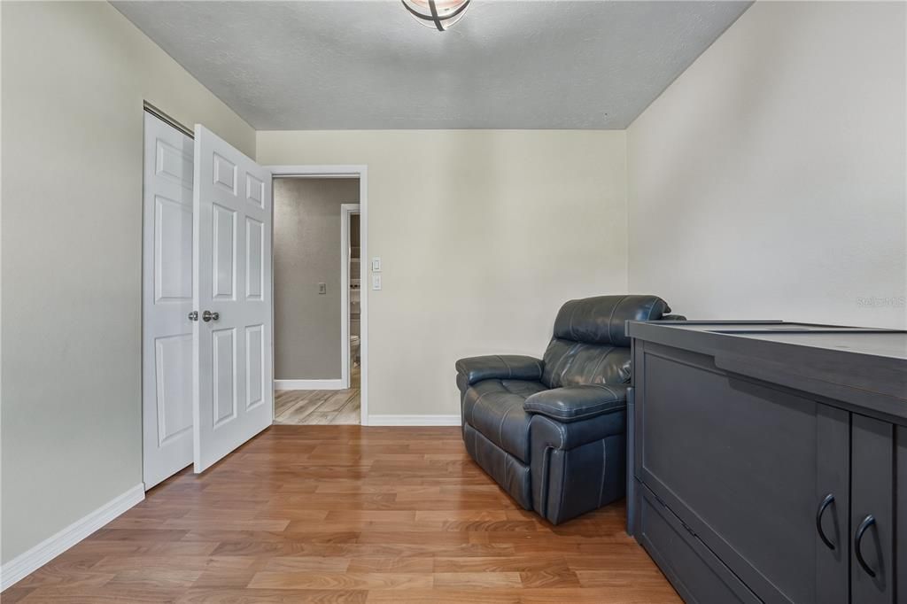 For Sale: $510,000 (4 beds, 2 baths, 1662 Square Feet)