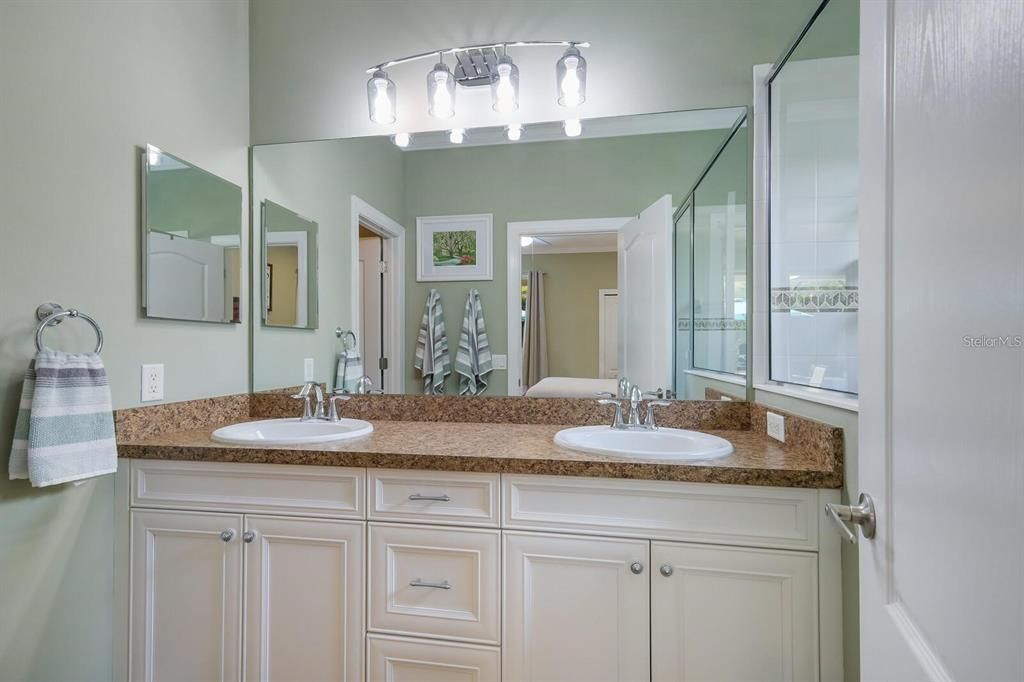 For Rent: $3,250 (2 beds, 2 baths, 1156 Square Feet)