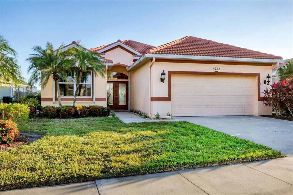 For Sale: $549,000 (3 beds, 2 baths, 2228 Square Feet)