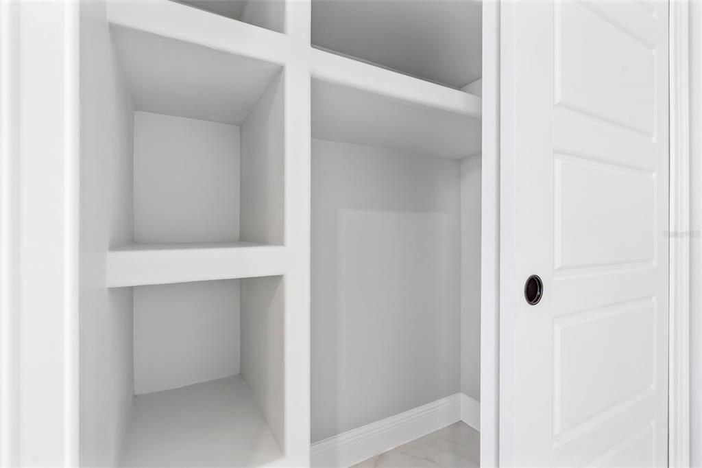 For Sale: $890,000 (4 beds, 2 baths, 1972 Square Feet)