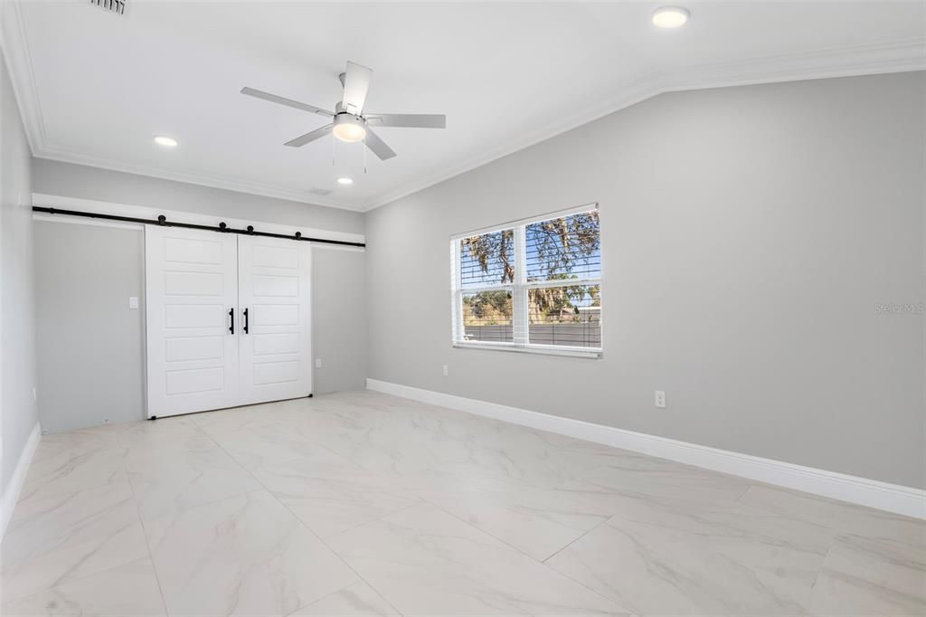 For Sale: $890,000 (4 beds, 2 baths, 1972 Square Feet)