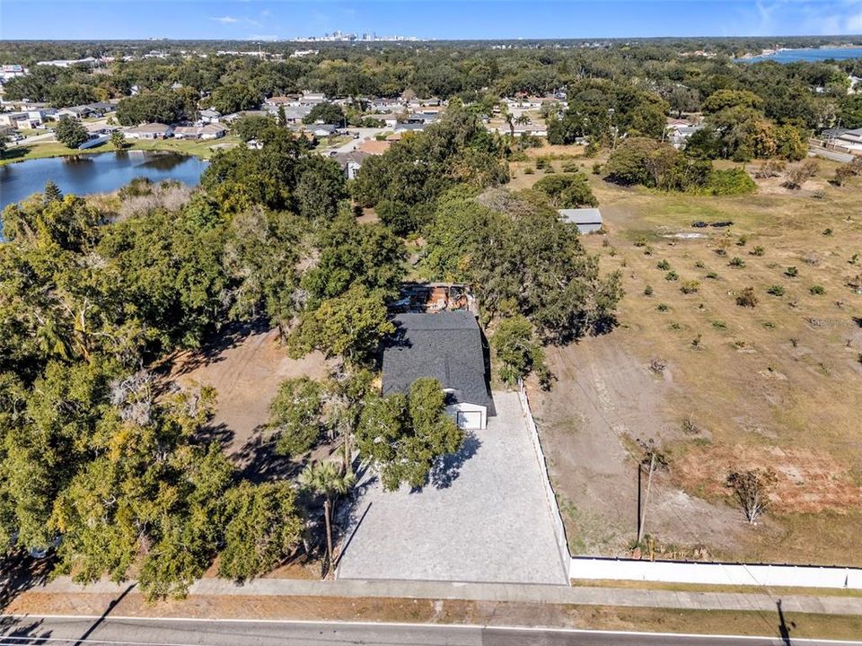 For Sale: $890,000 (4 beds, 2 baths, 1972 Square Feet)