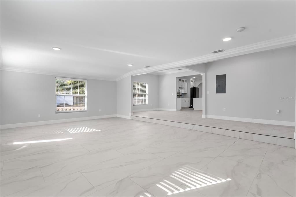 For Sale: $890,000 (4 beds, 2 baths, 1972 Square Feet)