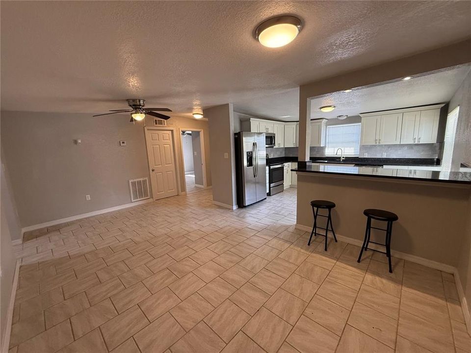 For Rent: $1,850 (3 beds, 2 baths, 1045 Square Feet)