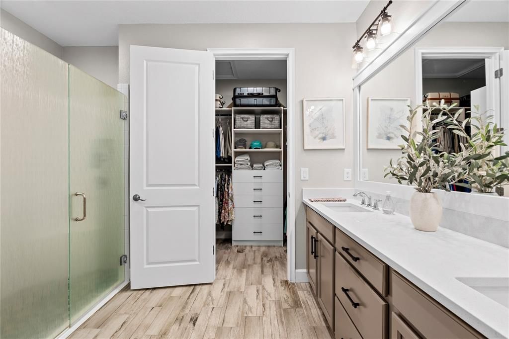 For Sale: $529,900 (2 beds, 2 baths, 1558 Square Feet)