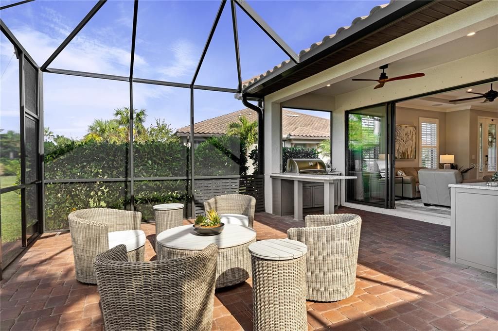 For Sale: $529,900 (2 beds, 2 baths, 1558 Square Feet)