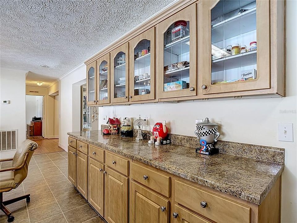 На продажу: $439,500 (3 спален, 2 ванн, 2040 Квадратных фут)