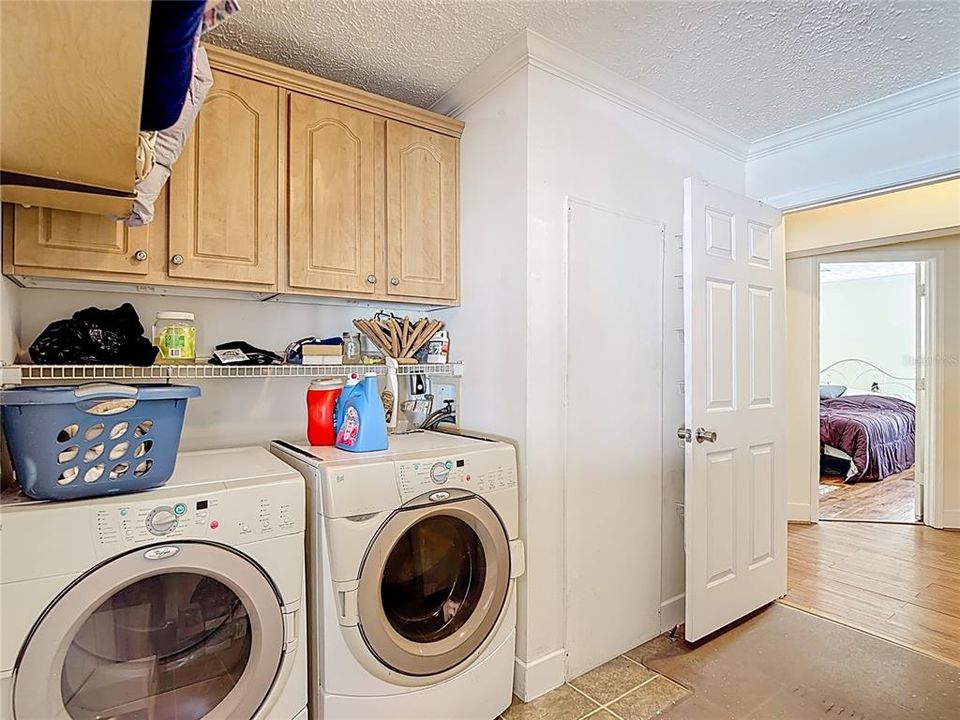 На продажу: $439,500 (3 спален, 2 ванн, 2040 Квадратных фут)