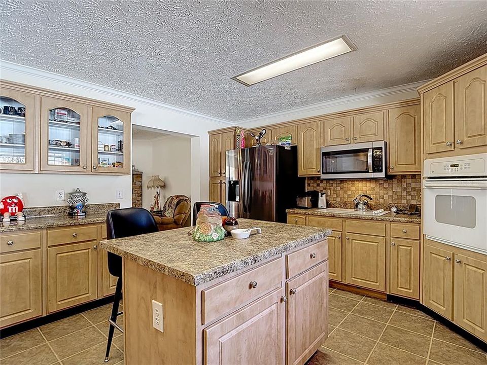 На продажу: $439,500 (3 спален, 2 ванн, 2040 Квадратных фут)