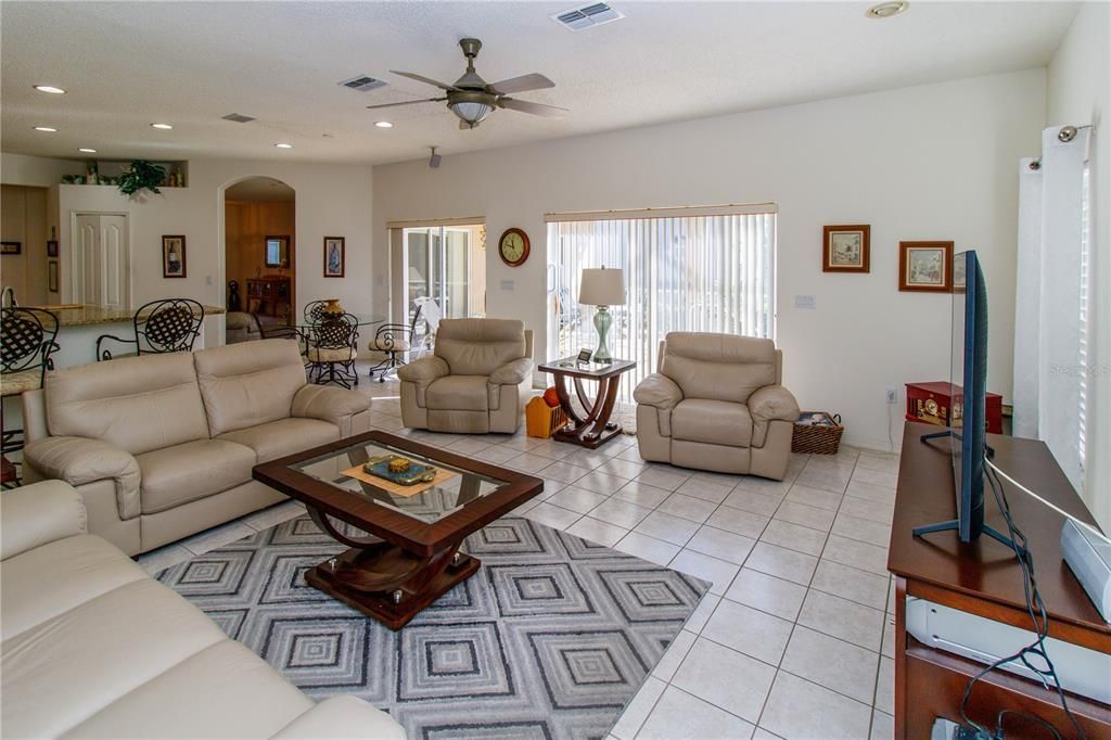 На продажу: $455,000 (3 спален, 3 ванн, 2230 Квадратных фут)