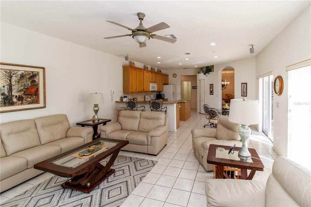 На продажу: $455,000 (3 спален, 3 ванн, 2230 Квадратных фут)