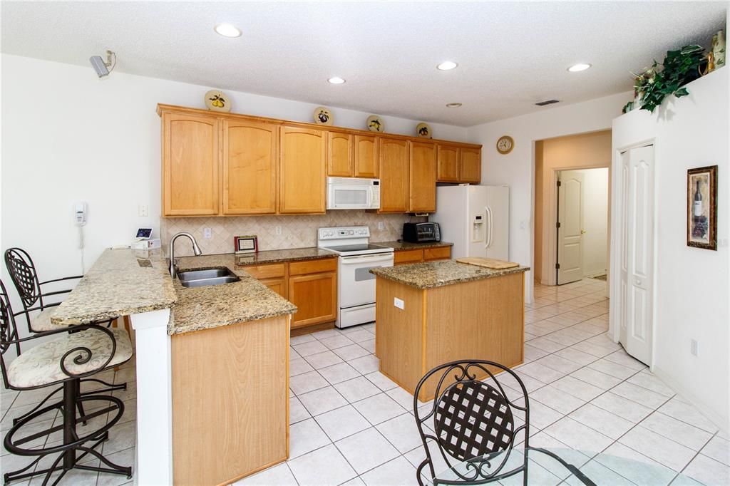 На продажу: $455,000 (3 спален, 3 ванн, 2230 Квадратных фут)