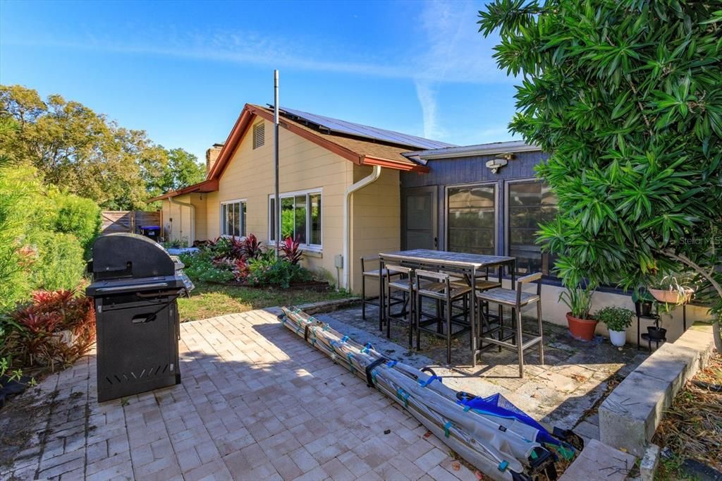 For Sale: $440,000 (3 beds, 2 baths, 1551 Square Feet)