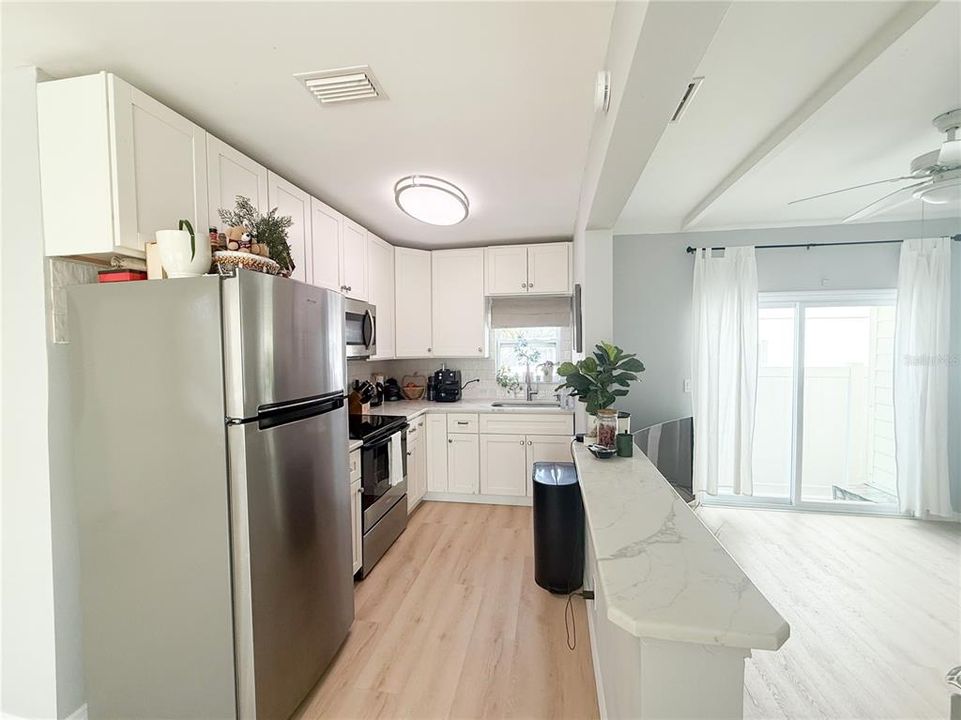 待售: $699,999 (4 贝兹, 0 浴室, 1790 平方英尺)