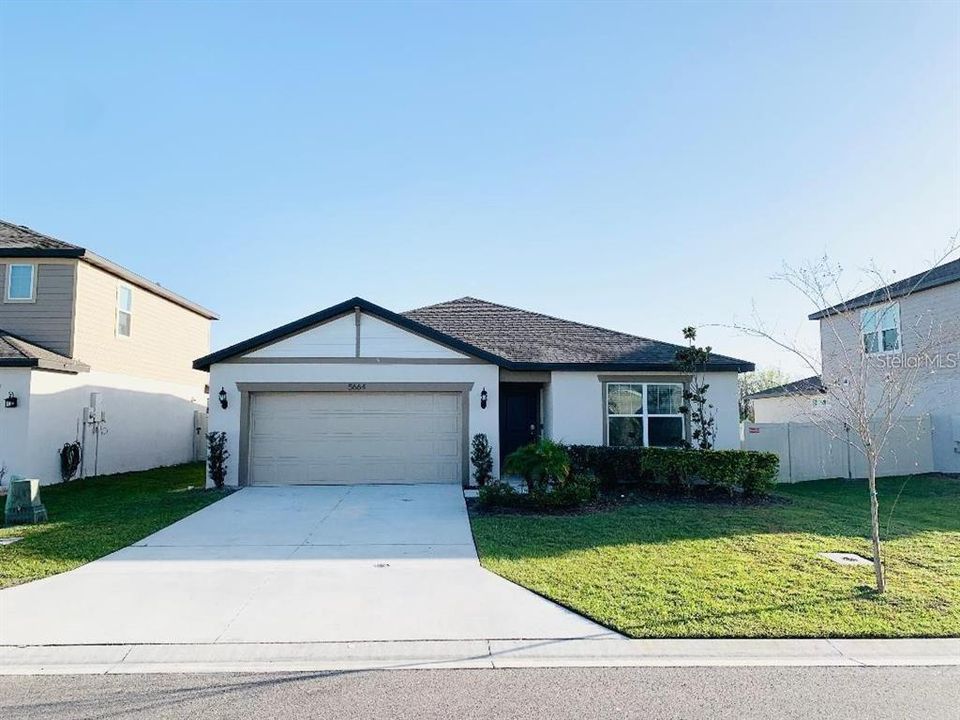 На продажу: $318,900 (4 спален, 2 ванн, 1849 Квадратных фут)