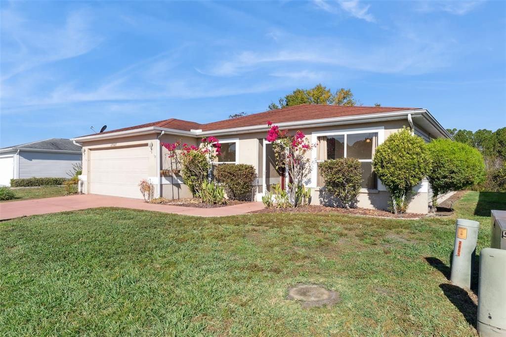 For Sale: $295,000 (2 beds, 2 baths, 1421 Square Feet)