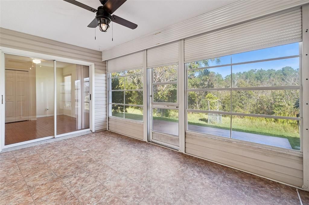 For Sale: $295,000 (2 beds, 2 baths, 1421 Square Feet)