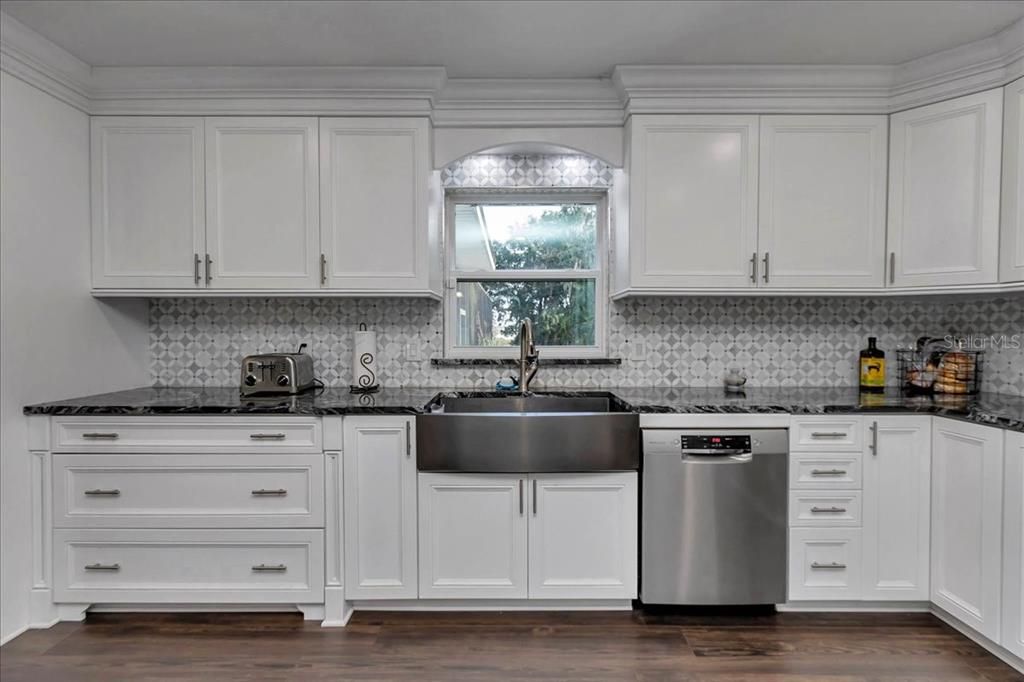 待售: $765,000 (3 贝兹, 3 浴室, 2713 平方英尺)