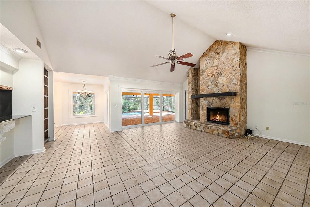 待售: $695,000 (4 贝兹, 3 浴室, 2976 平方英尺)