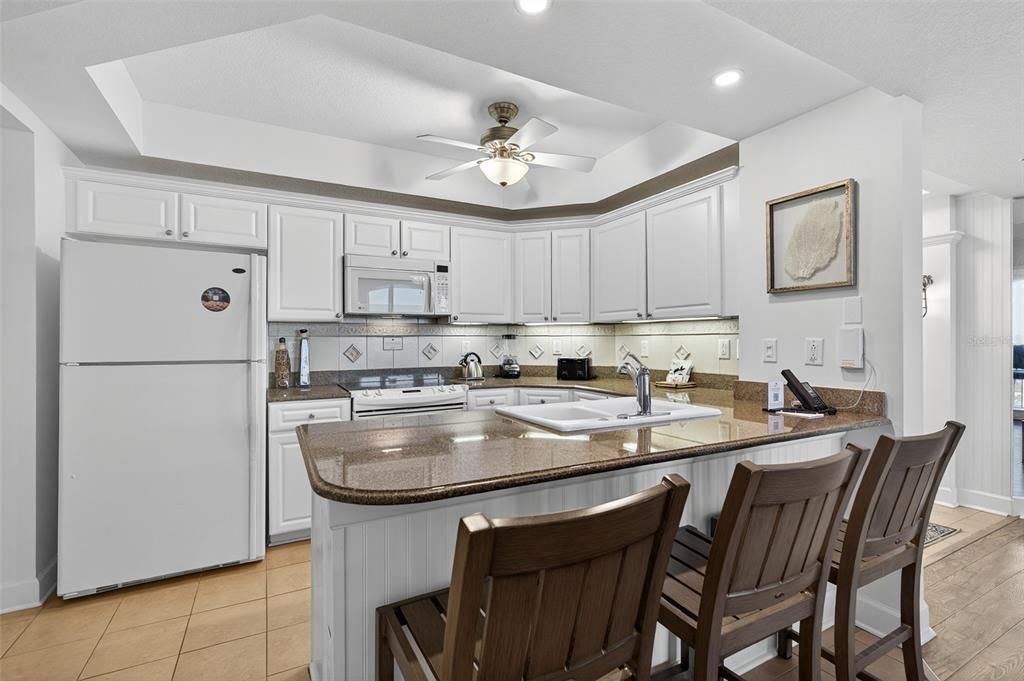 For Sale: $745,000 (3 beds, 3 baths, 1435 Square Feet)