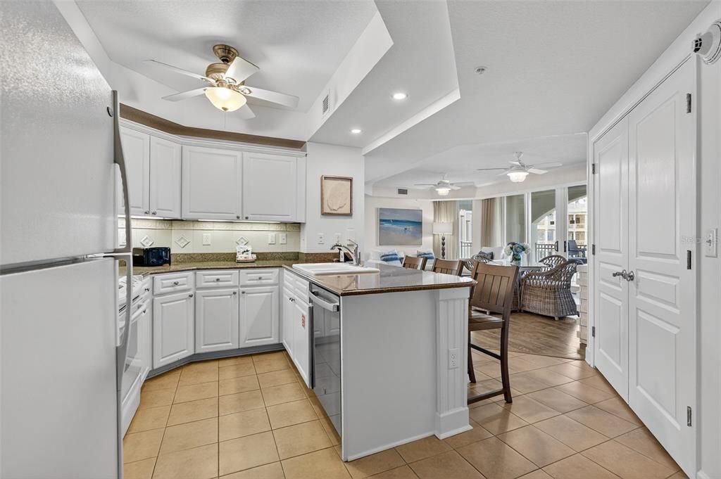 For Sale: $745,000 (3 beds, 3 baths, 1435 Square Feet)