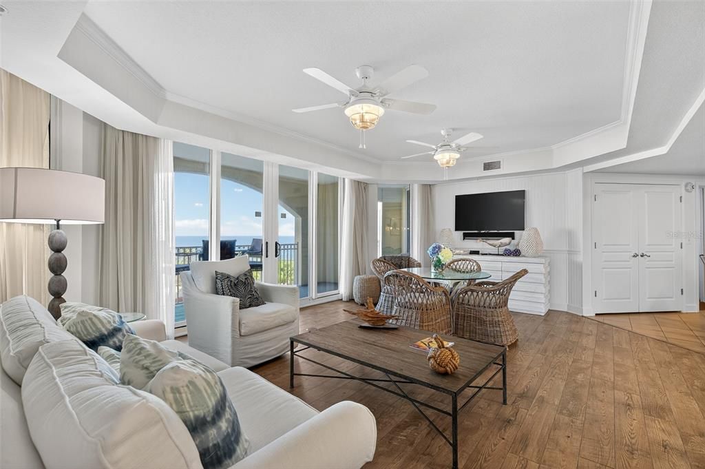 For Sale: $745,000 (3 beds, 3 baths, 1435 Square Feet)