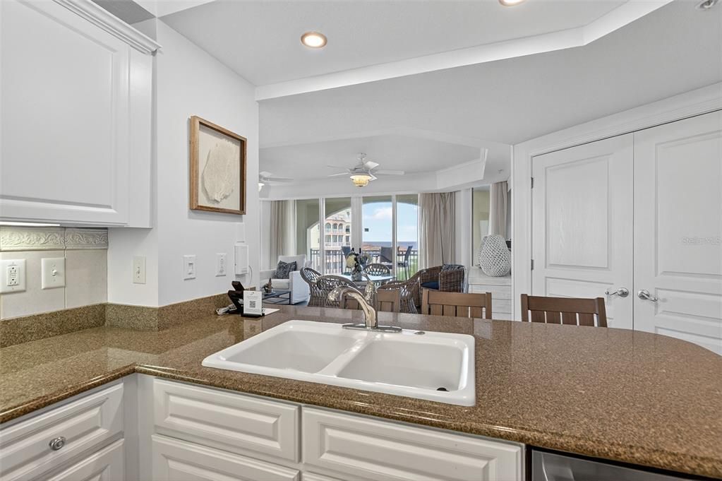 For Sale: $745,000 (3 beds, 3 baths, 1435 Square Feet)