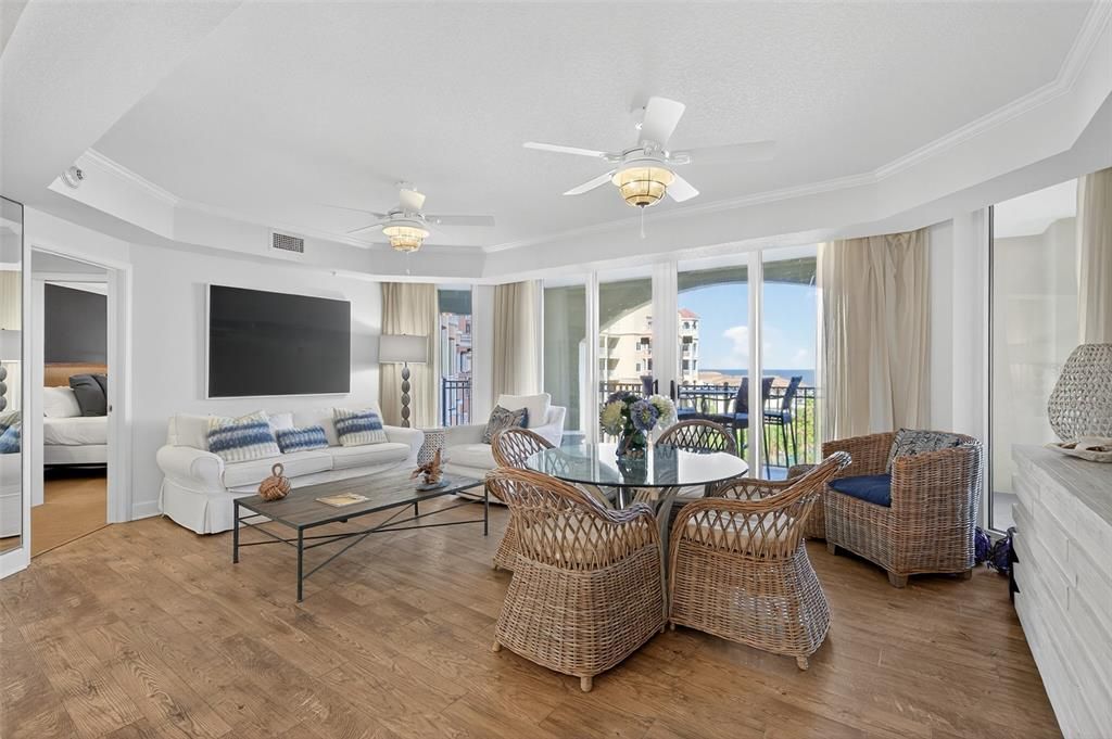 For Sale: $745,000 (3 beds, 3 baths, 1435 Square Feet)