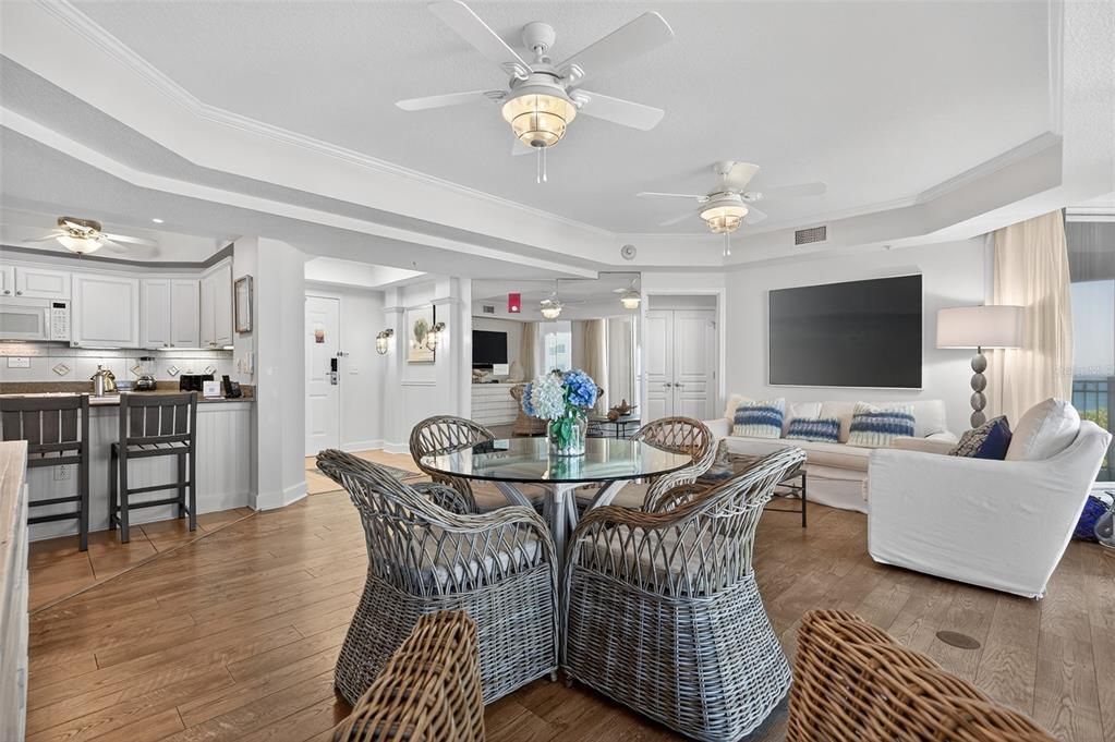 For Sale: $745,000 (3 beds, 3 baths, 1435 Square Feet)