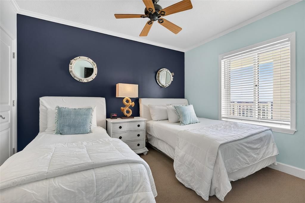 For Sale: $745,000 (3 beds, 3 baths, 1435 Square Feet)