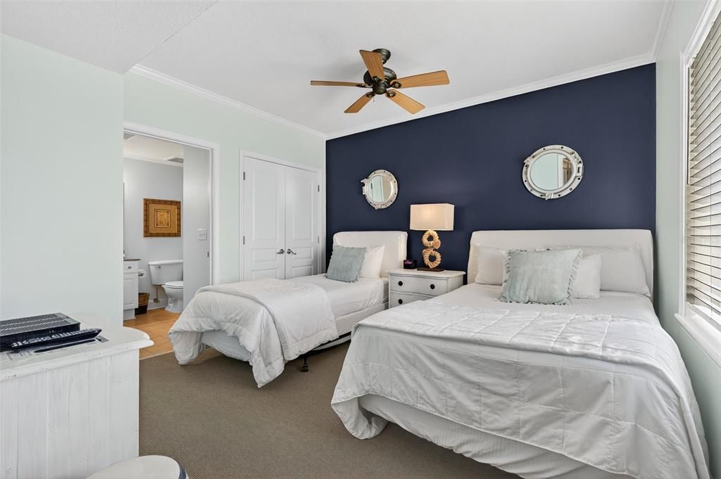 For Sale: $745,000 (3 beds, 3 baths, 1435 Square Feet)