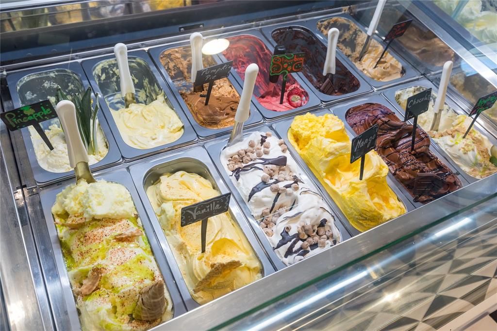 For Sale: $745,000 (3 beds, 3 baths, 1435 Square Feet)