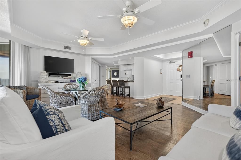 For Sale: $745,000 (3 beds, 3 baths, 1435 Square Feet)