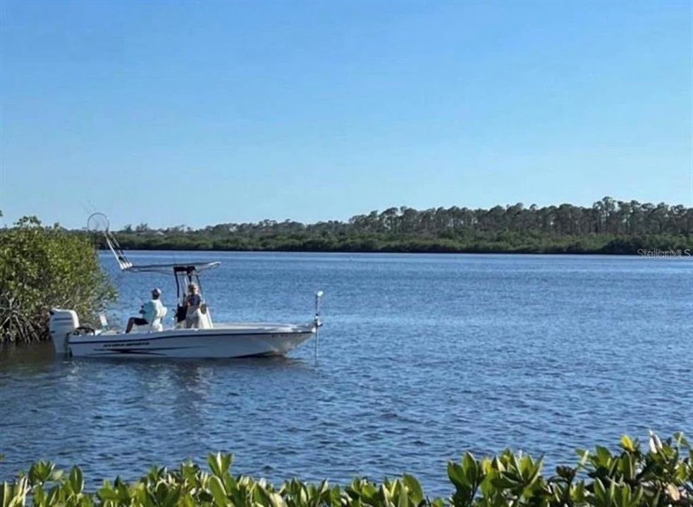 待售: $99,500 (2 贝兹, 1 浴室, 994 平方英尺)