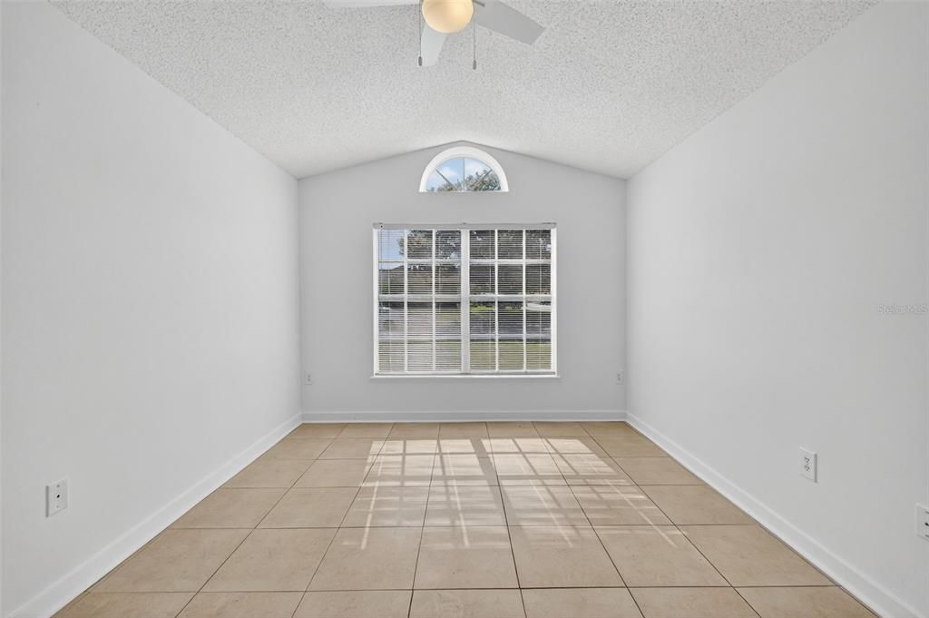 For Sale: $359,900 (3 beds, 2 baths, 1484 Square Feet)