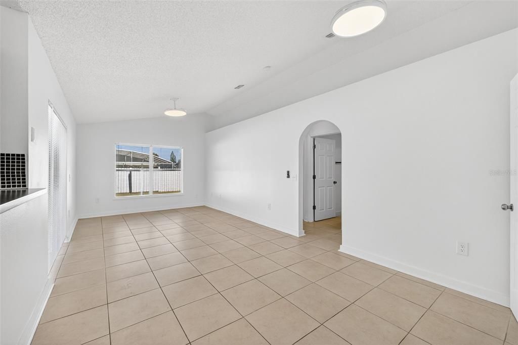 For Sale: $359,900 (3 beds, 2 baths, 1484 Square Feet)