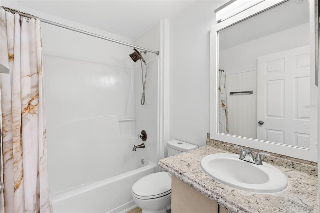 For Sale: $359,900 (3 beds, 2 baths, 1484 Square Feet)