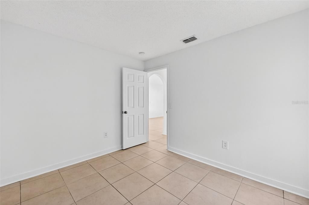 For Sale: $359,900 (3 beds, 2 baths, 1484 Square Feet)