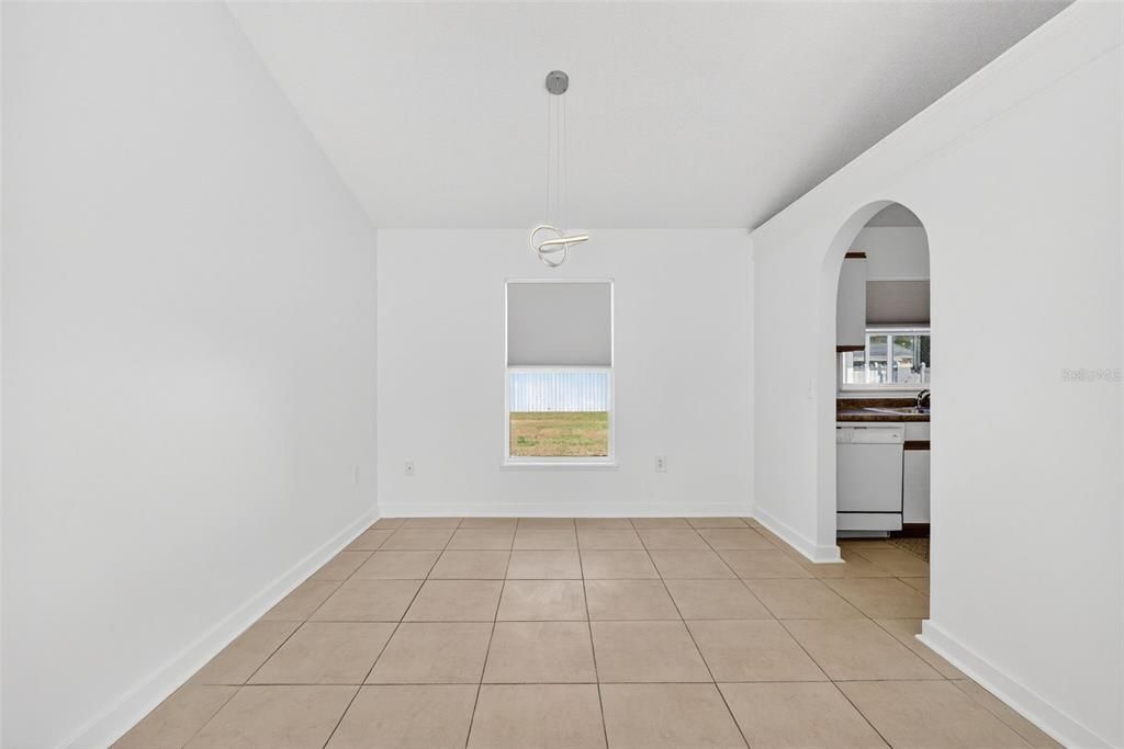 For Sale: $359,900 (3 beds, 2 baths, 1484 Square Feet)