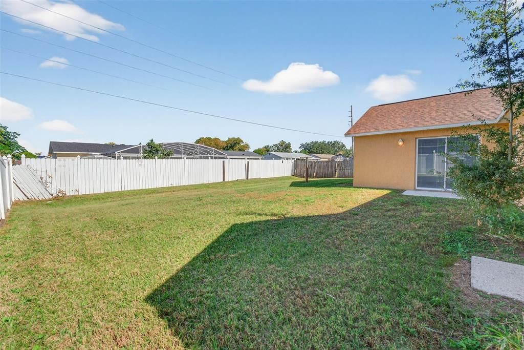 For Sale: $359,900 (3 beds, 2 baths, 1484 Square Feet)