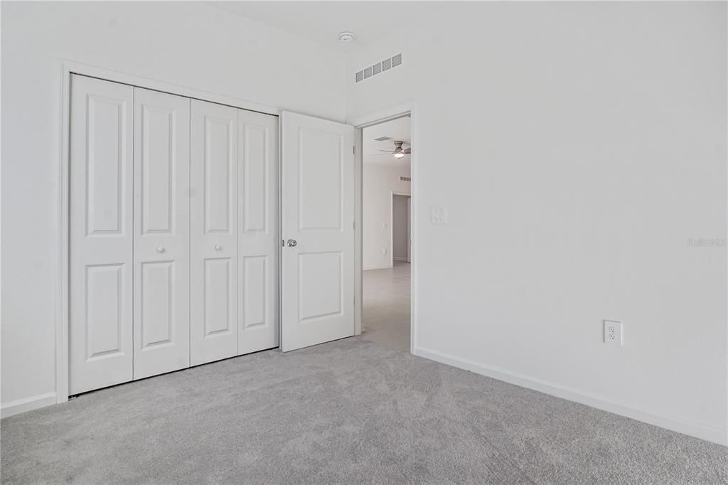 Activo con contrato: $1,650 (3 camas, 2 baños, 1650 Pies cuadrados)