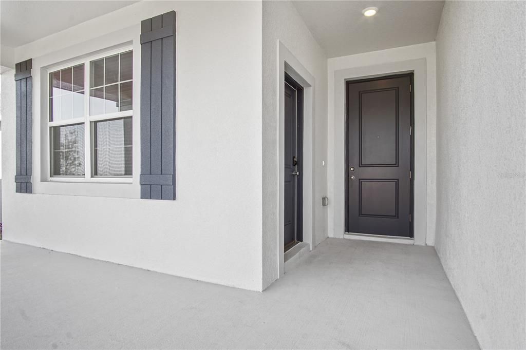 Activo con contrato: $1,650 (3 camas, 2 baños, 1650 Pies cuadrados)