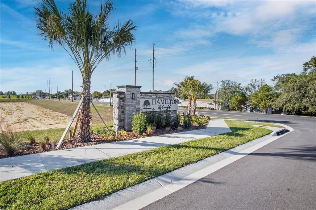 Activo con contrato: $1,650 (3 camas, 2 baños, 1650 Pies cuadrados)