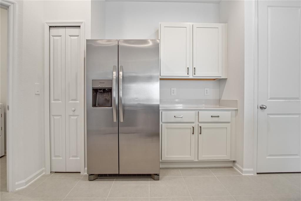 Activo con contrato: $1,650 (3 camas, 2 baños, 1650 Pies cuadrados)