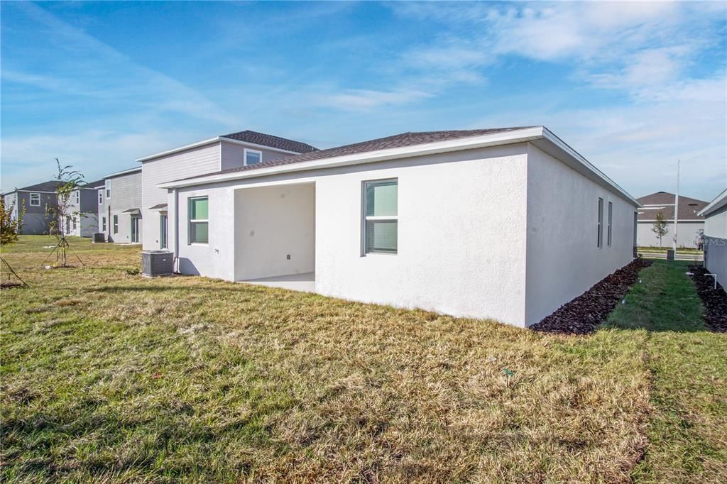 Activo con contrato: $1,650 (3 camas, 2 baños, 1650 Pies cuadrados)