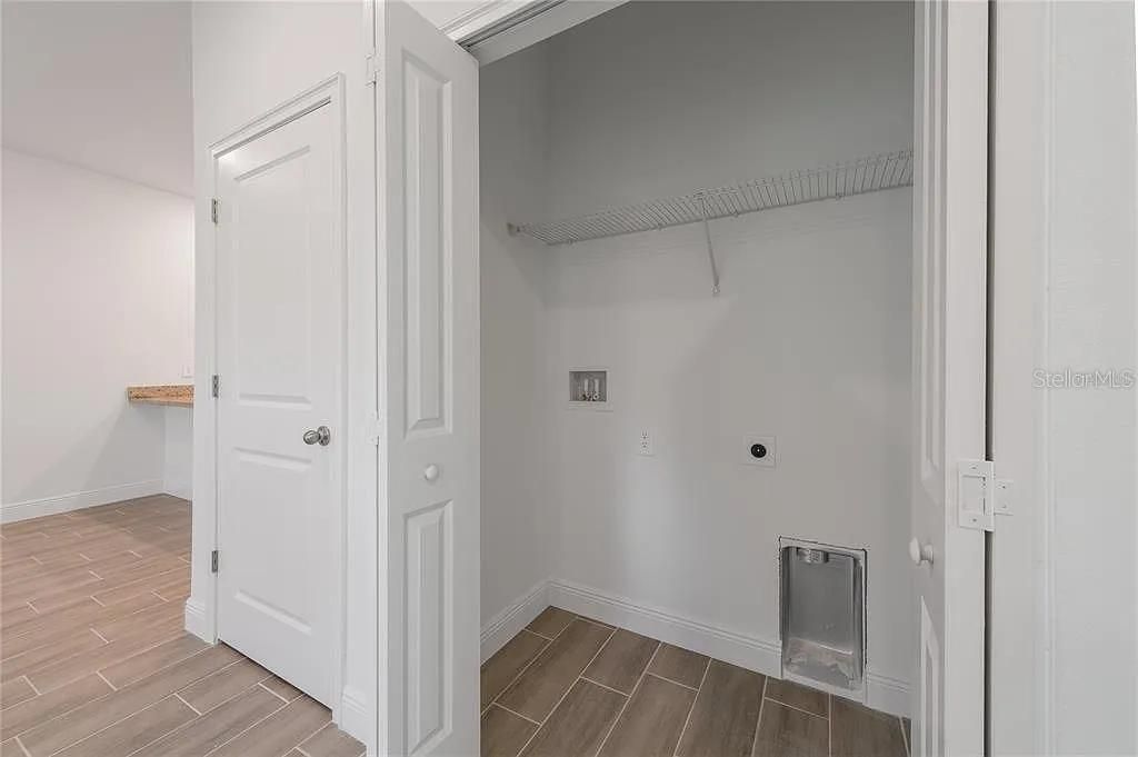 出租: $1,600 (2 贝兹, 2 浴室, 1056 平方英尺)