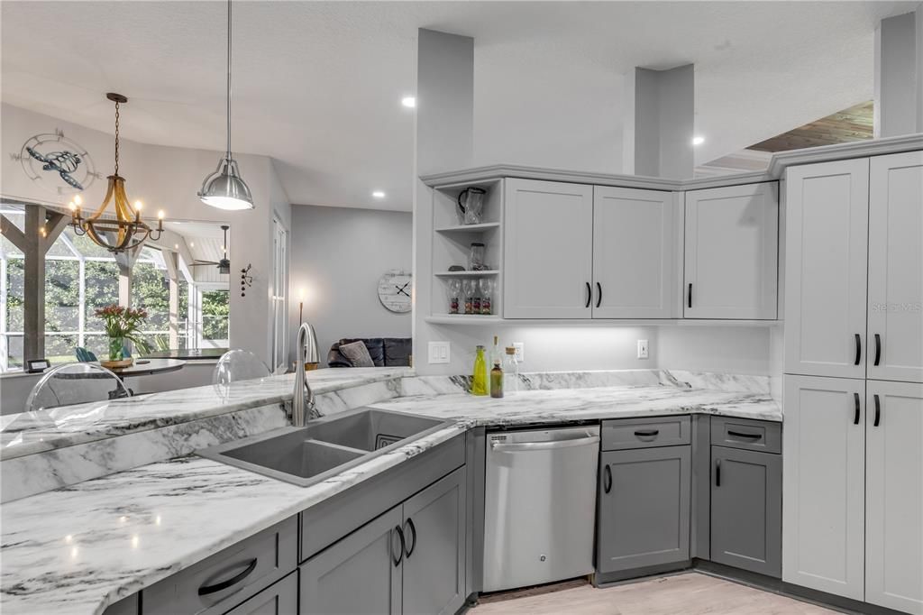 En Venta: $695,000 (4 camas, 3 baños, 2652 Pies cuadrados)